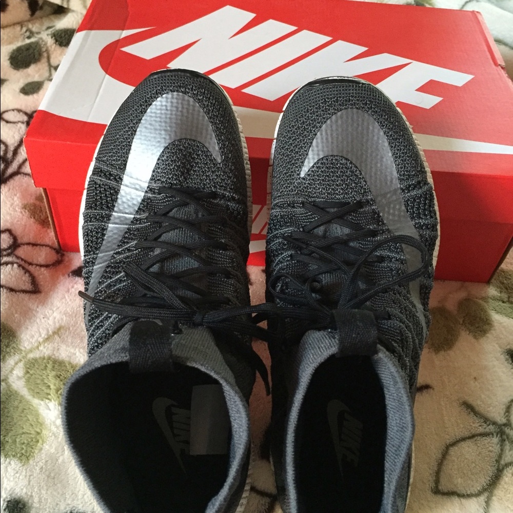 💯Authentic Nike Free Flynit Mercurial