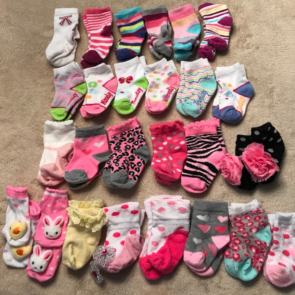 26 pair of baby socks