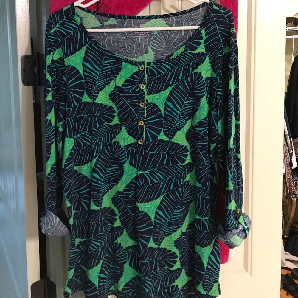 Lilly Pulitzer 3/4 roll up sleeve shirt