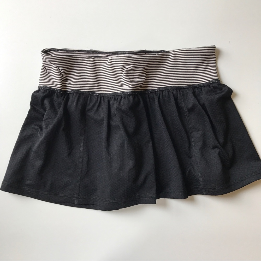 American Eagle sporty skirt with built in shorts