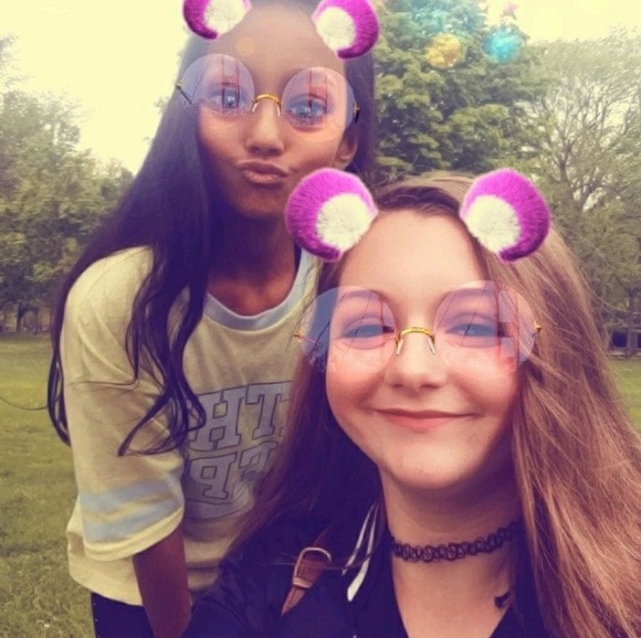 Meet your Posher, Mia - Picture 1 of 1