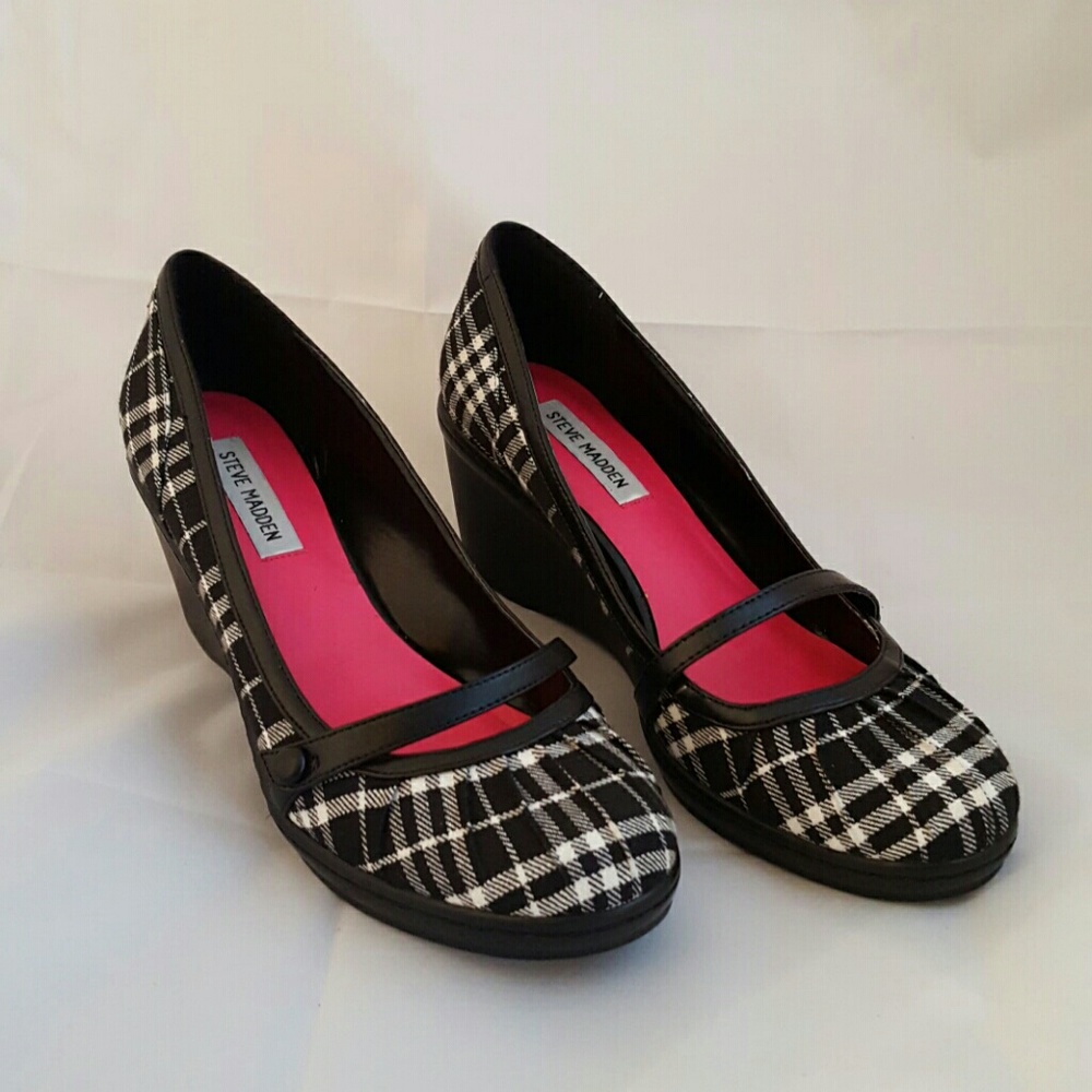 Steve Madden high heel shoe