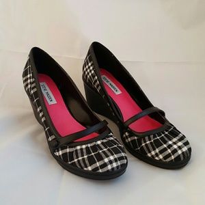 Steve Madden high heel shoe