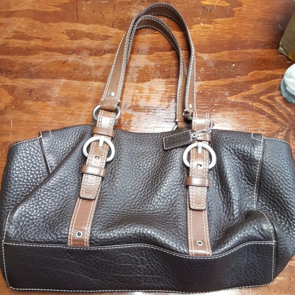 COACH HANDBAG