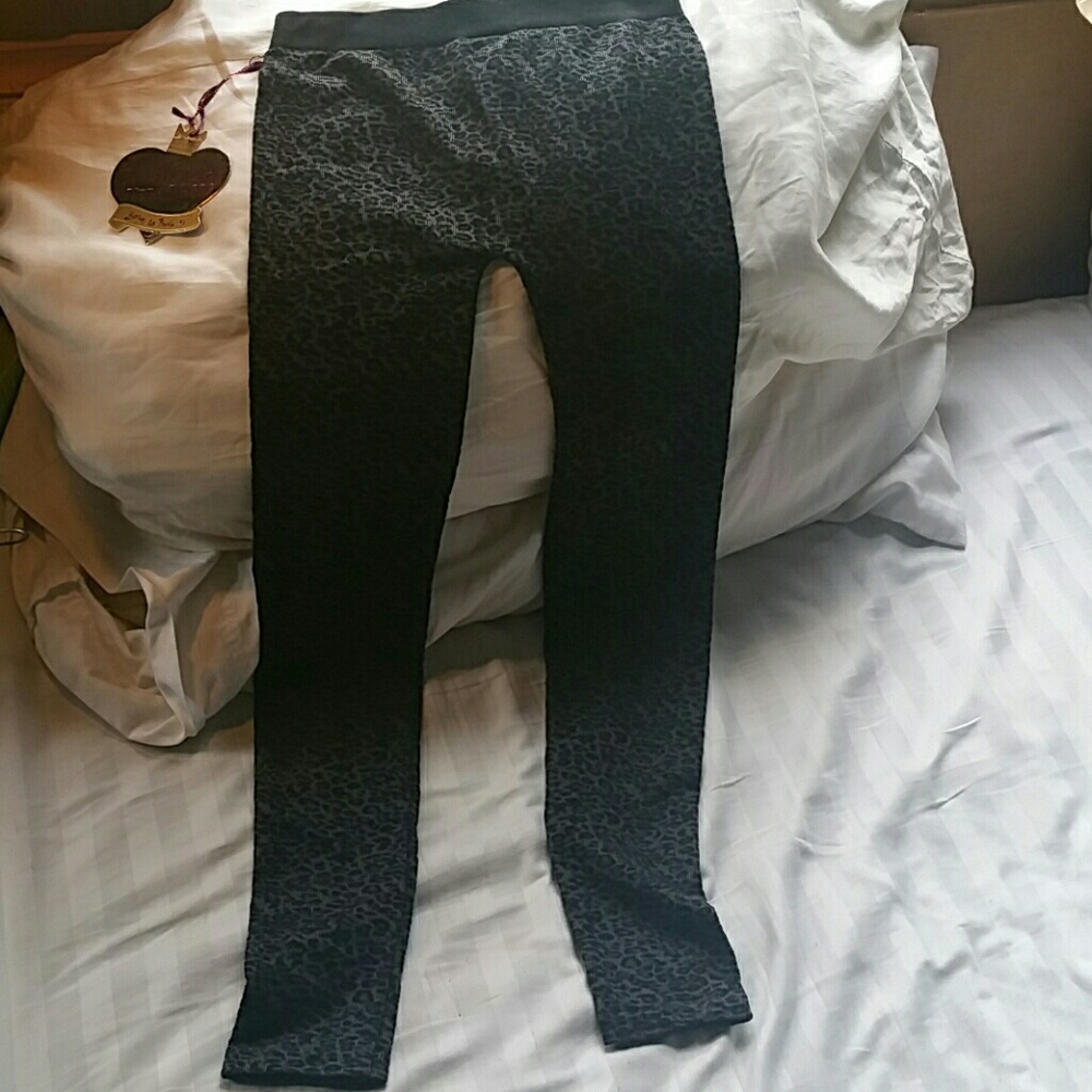 Leopard print leggings, Vera Wang