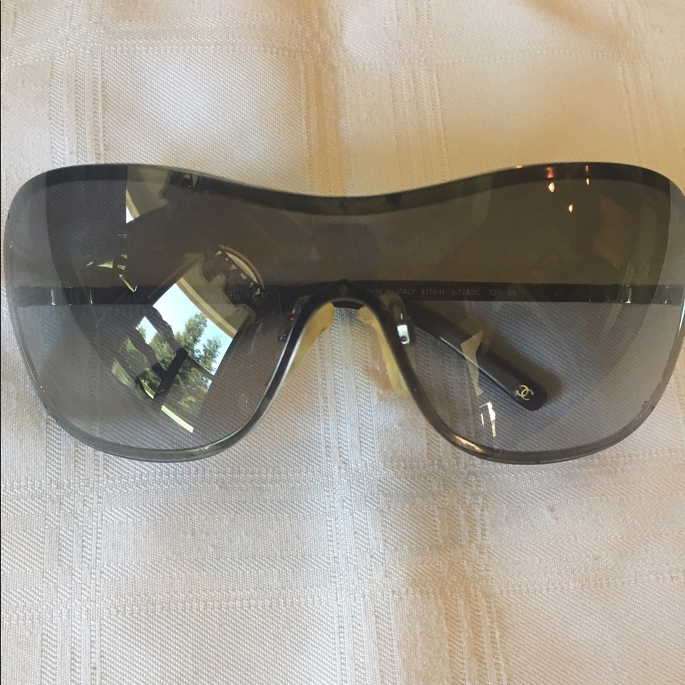 Chanel Overlay Mask Pearl Sunglasses