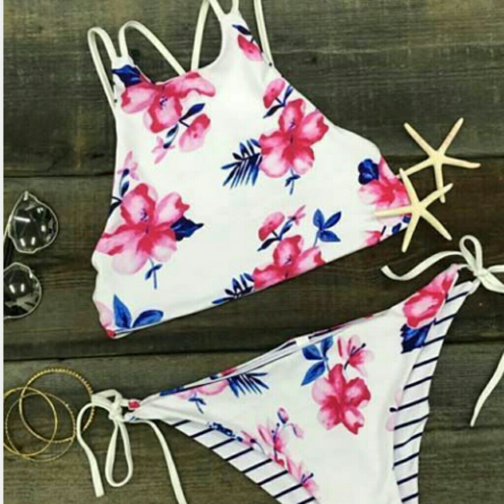 Cupshe flower/stripe reversible swim suit