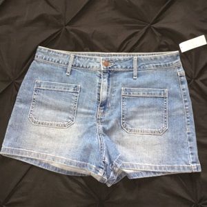 Mid rise shorts
