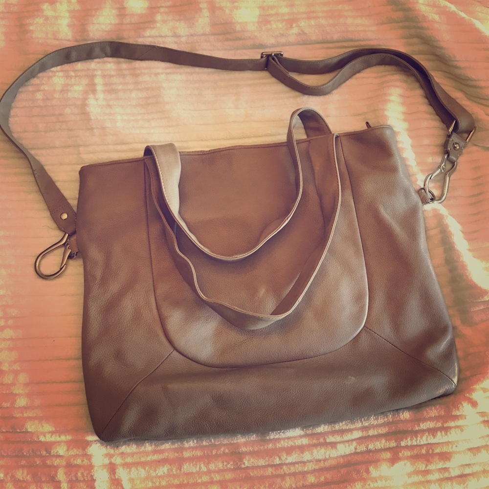 Hobo leather bag with shoulder strap