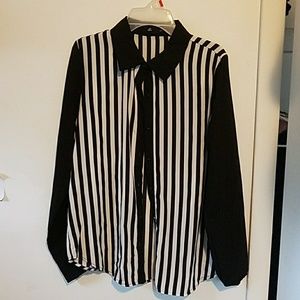 Forever21 Black & White Striped Blouse in Small