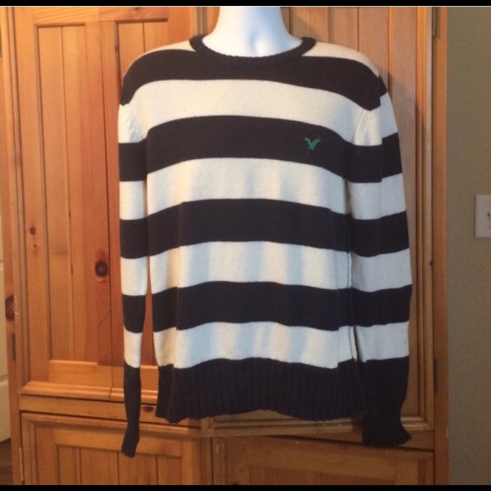 Stripped Hollister Sweater 🌬
