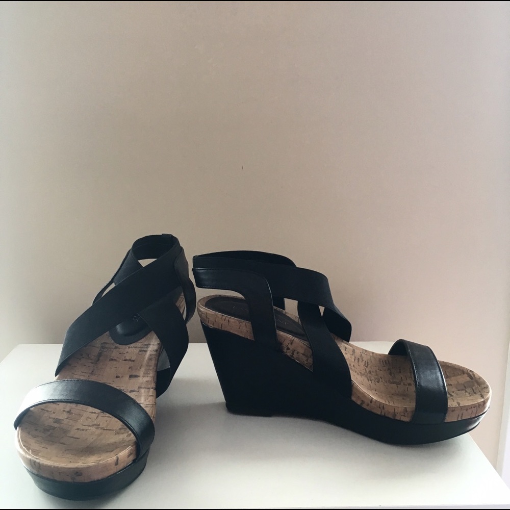 Black wedge sandal. Wide width!