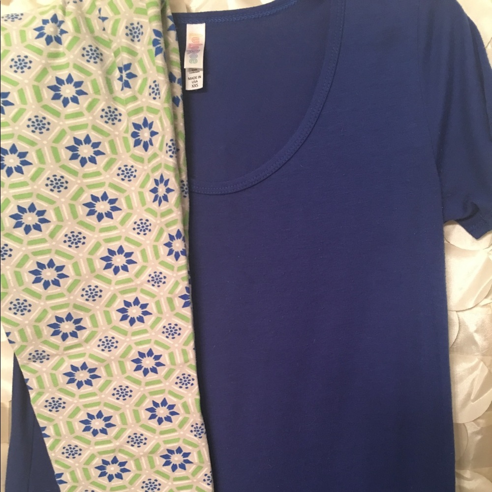 Lularoe OS and XS Classic T outfit