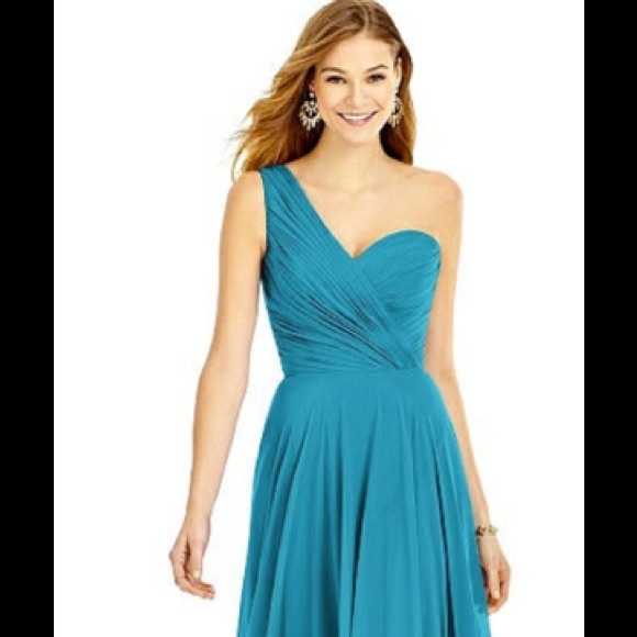 Size 16 Brand New bridesmaid dress - Picture 1 of 3