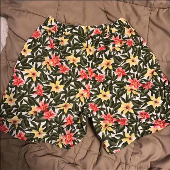 UNIQUE EP Pro Floral High Waisted Shorts - Picture 2 of 2