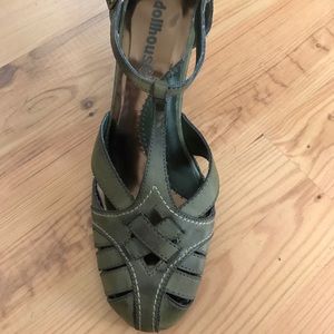 Dollhouse vintage inspired wedges