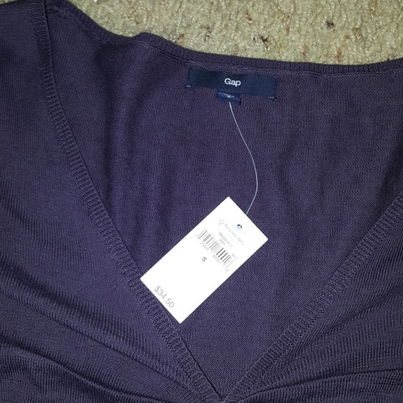NWT Gap lightweight women's shirred v-neck top - Picture 2 of 7