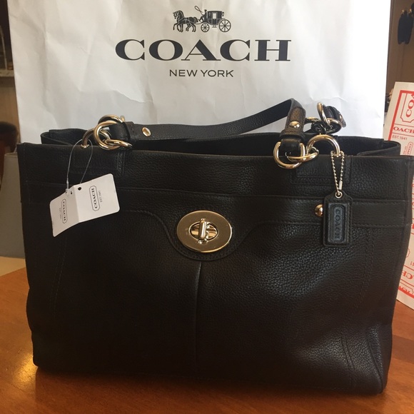 Coach Handbags - NWT Black pebble leather Coach purse