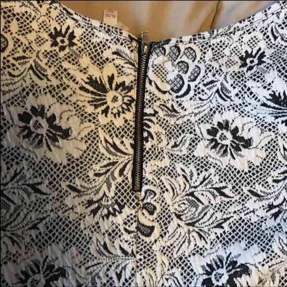 Slimming Xhilaration Dress - Picture 3 of 3