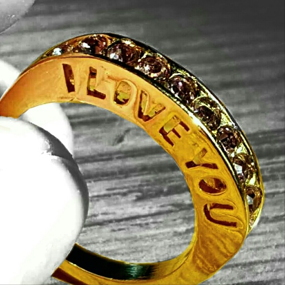 Gold tone "I love you" ring w/ purple  gems - Picture 1 of 4