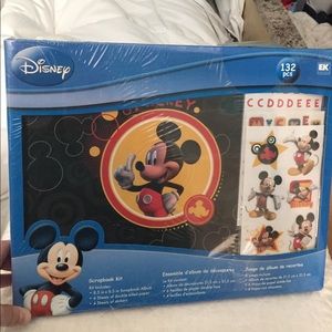 Disney's Mickey Mouse 132 Piece Scrapbook Kit