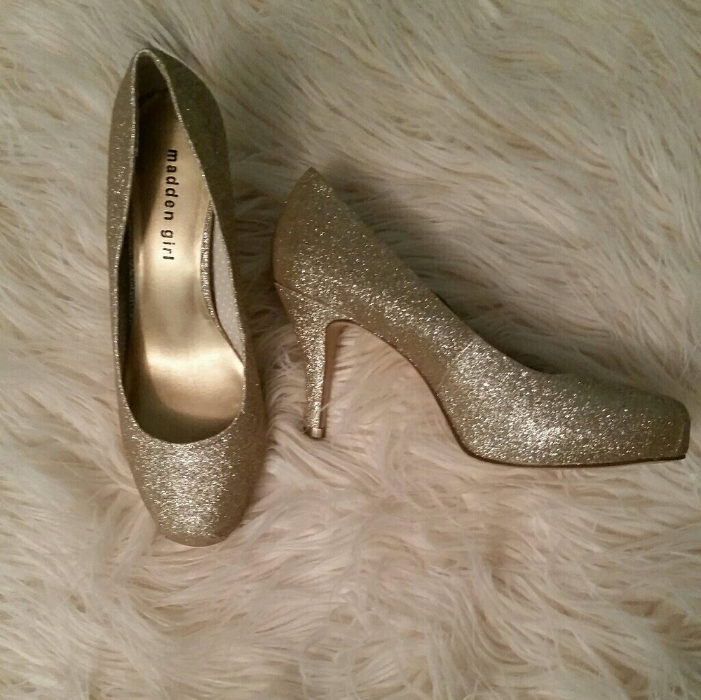 Final price! Madden girl glittery pumps