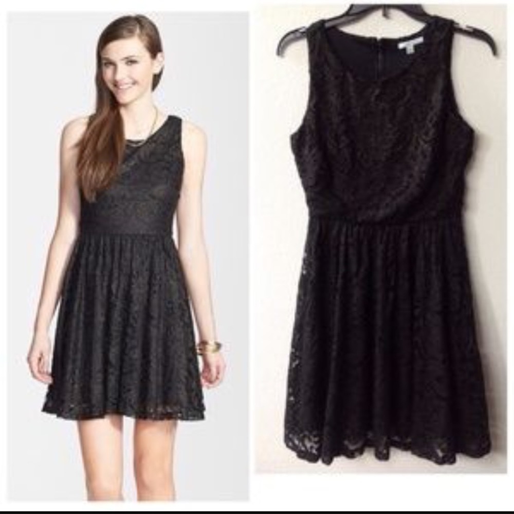 NYE 🥂 Soprano XS Black Gold Sheen Lace Dress