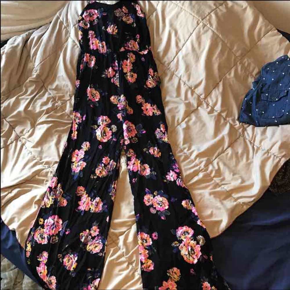 BEAUTIFUL Kendall and Kylie Jumpsuit