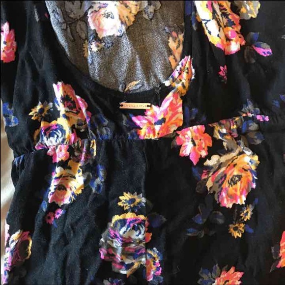 BEAUTIFUL Kendall and Kylie Jumpsuit - Picture 4 of 4