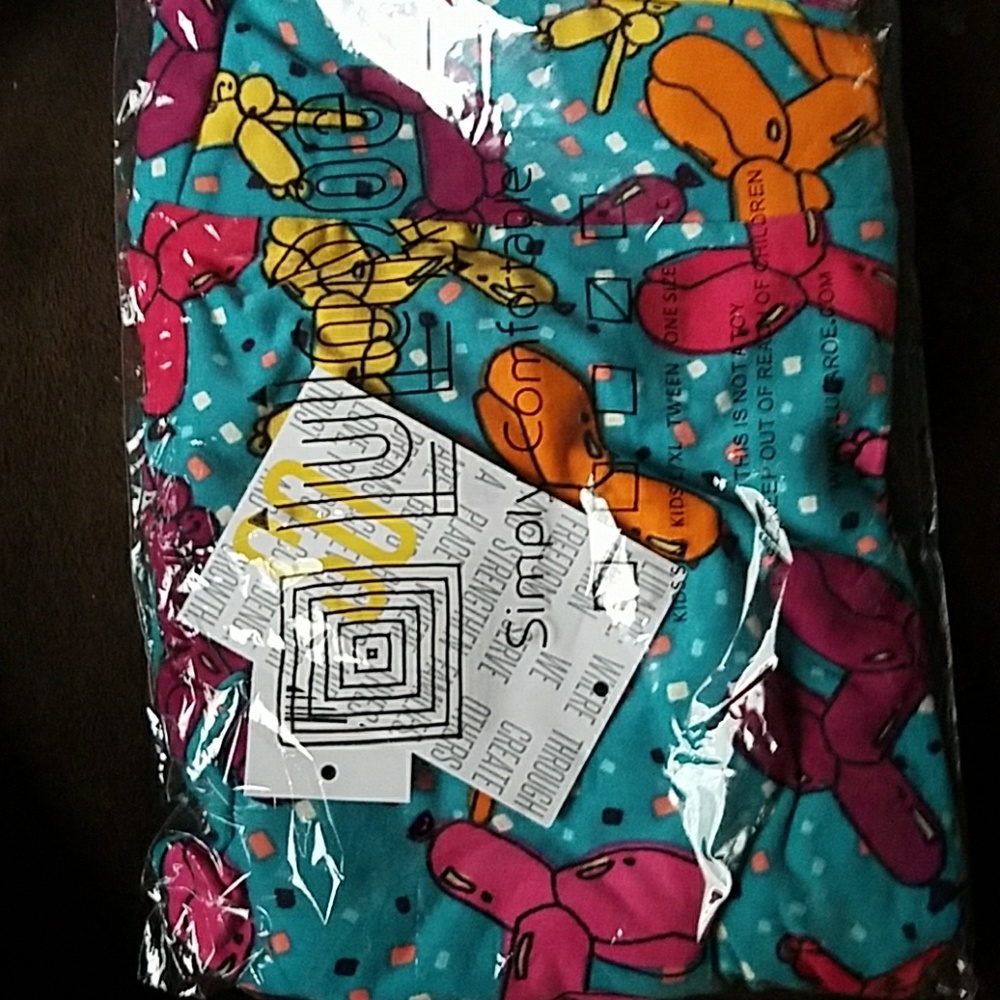 Lularoe birthday leggings os