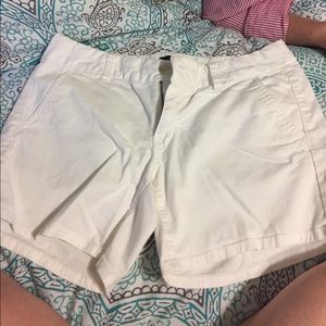 White American Eagle Midi shorts