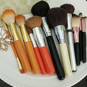 face & eye brush w brush cleanser mitt