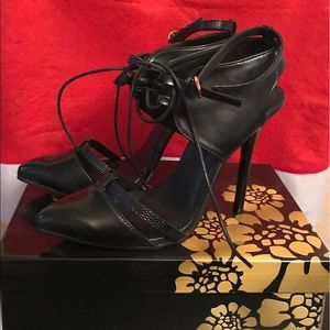 New Black patent leather heels 👠 size 8.5