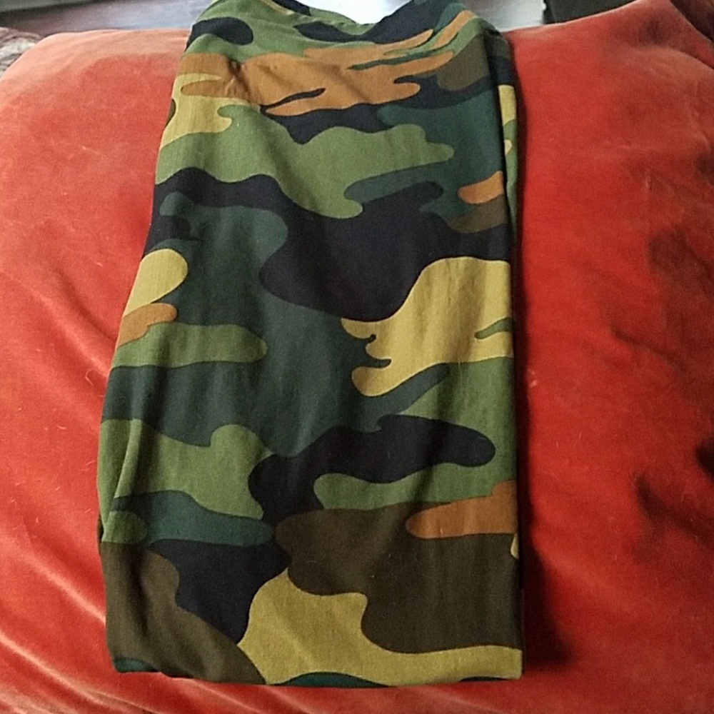 Lularoe camo leggings