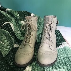 American eagle boots