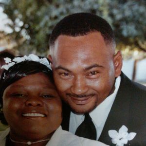 Meet your Posher, Mona