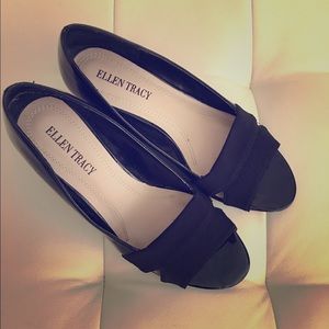 Ellen Tracy wedge open toe shoes