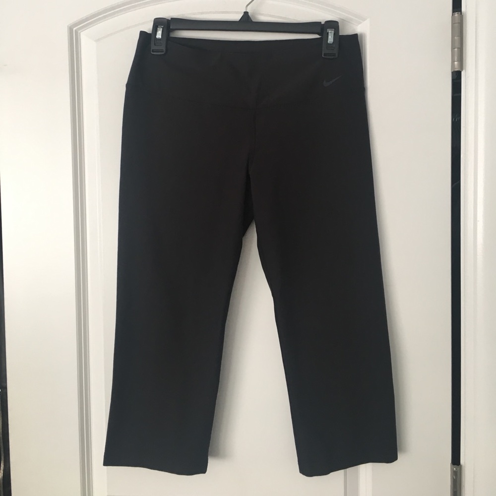 Nike Dri-Fit Cropped Capri Pant