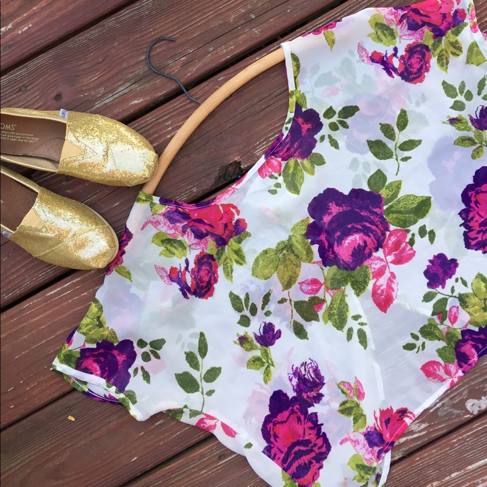 DONATING SOON • Pacsun Floral Blouse