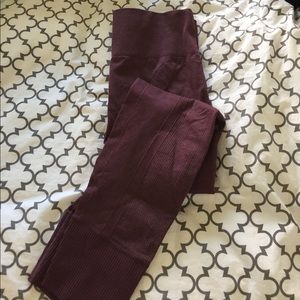 Lululemon Maroon leggings