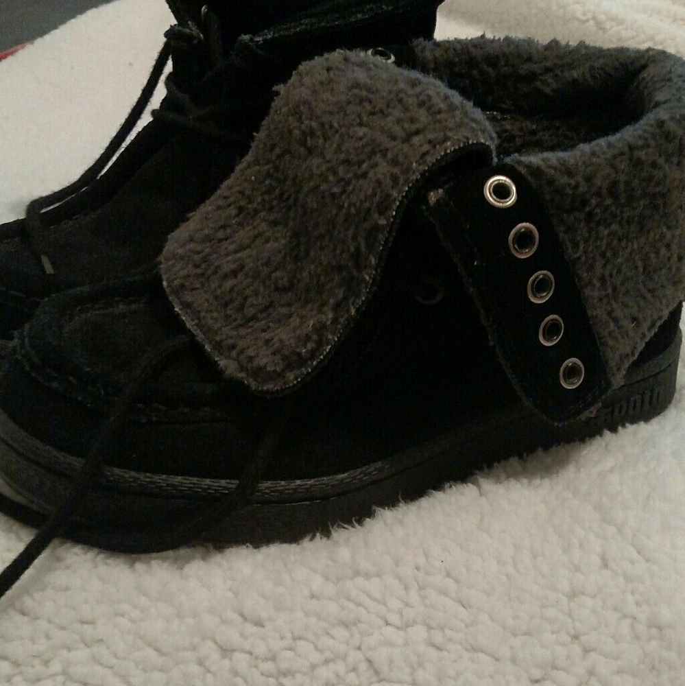Ipath shoes/boots size 5
