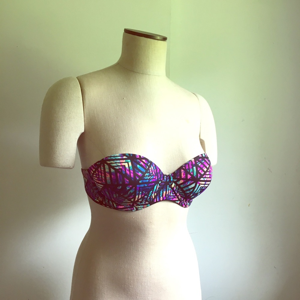 PINK Strapless Push-Up Bra 34-B