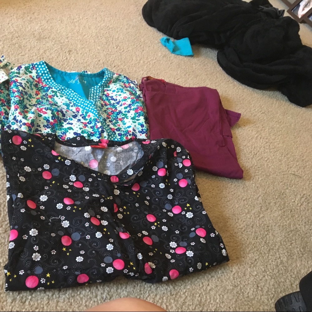 Xl/L scrubs lot