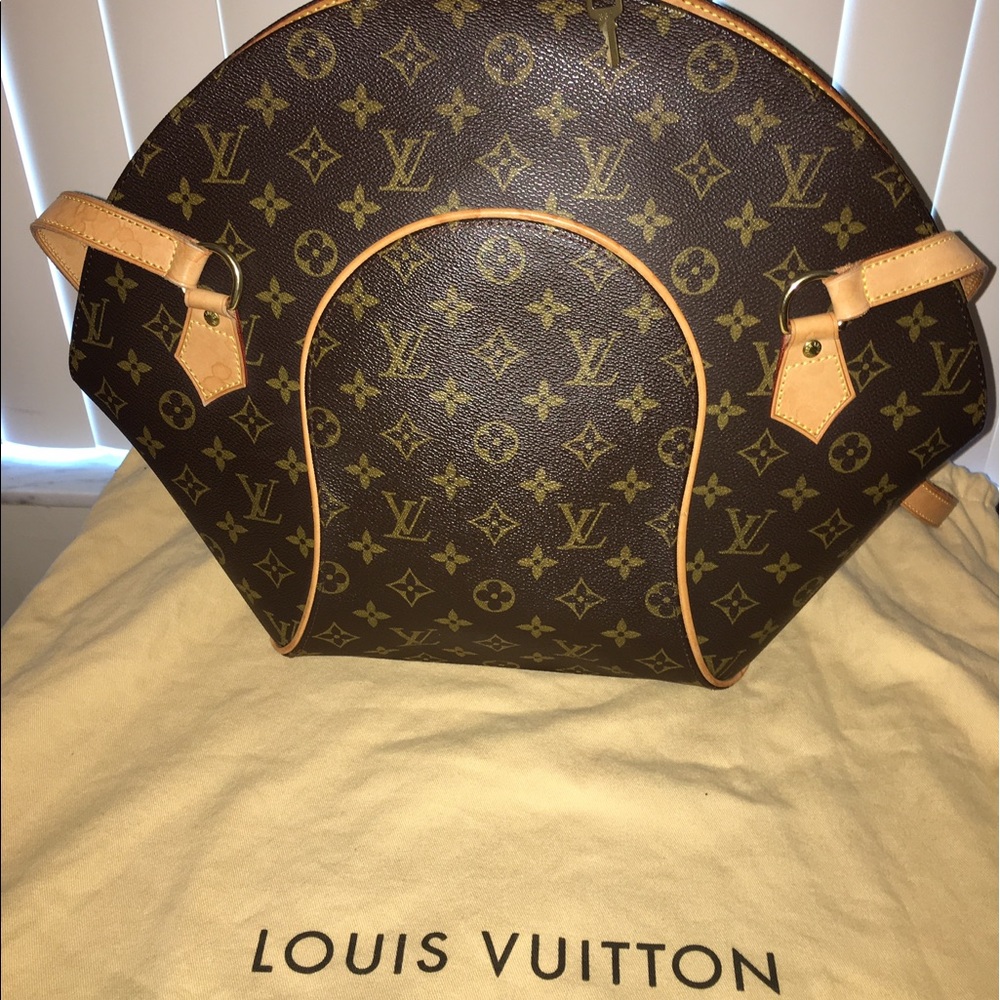 Louise Vuitton X-Large Ellipse bag excl from sale!