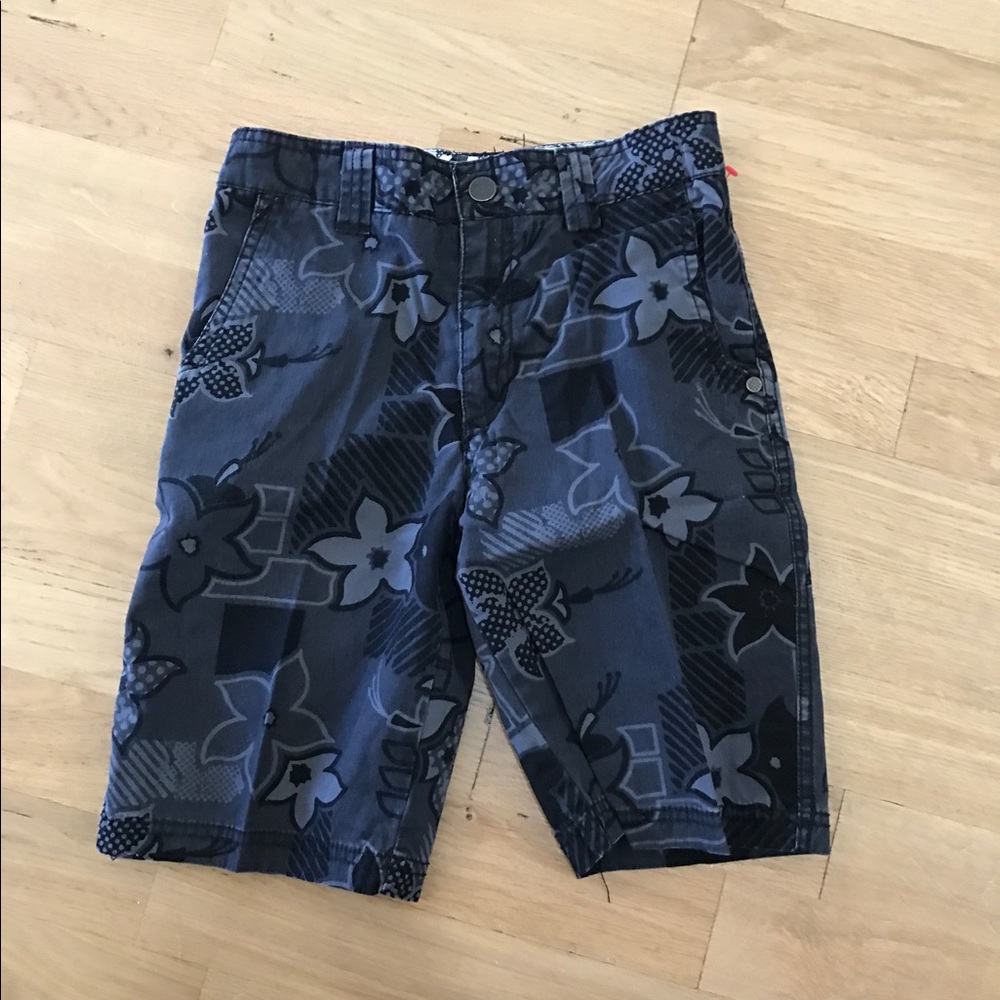 Shawn white shorts
