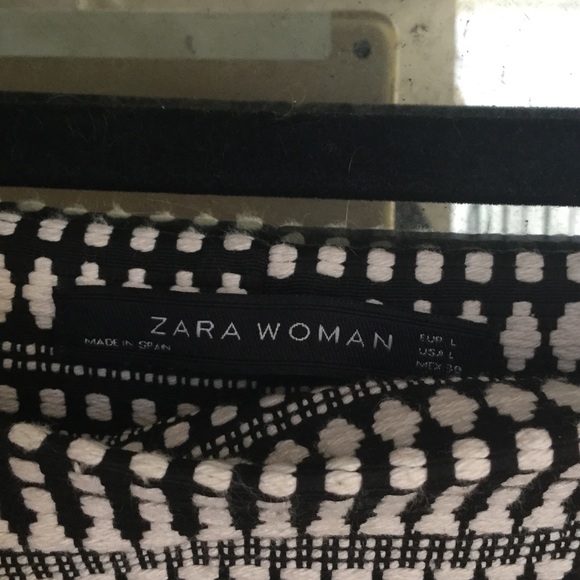 Black and white pencil skirt - Picture 2 of 2