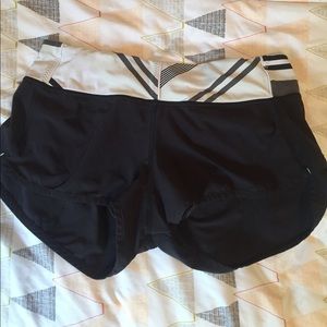 Lululemon Run Speed Shorts size 4