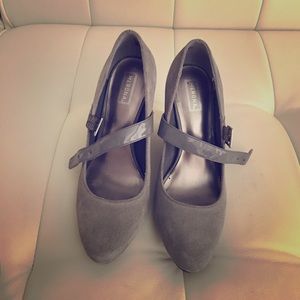 Size 5.5 grey Merona Mary Janes.