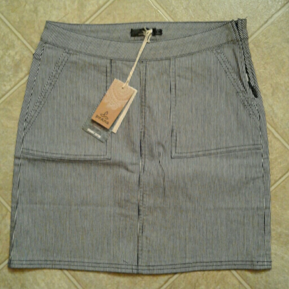 Size 2 Prana kara skirt!