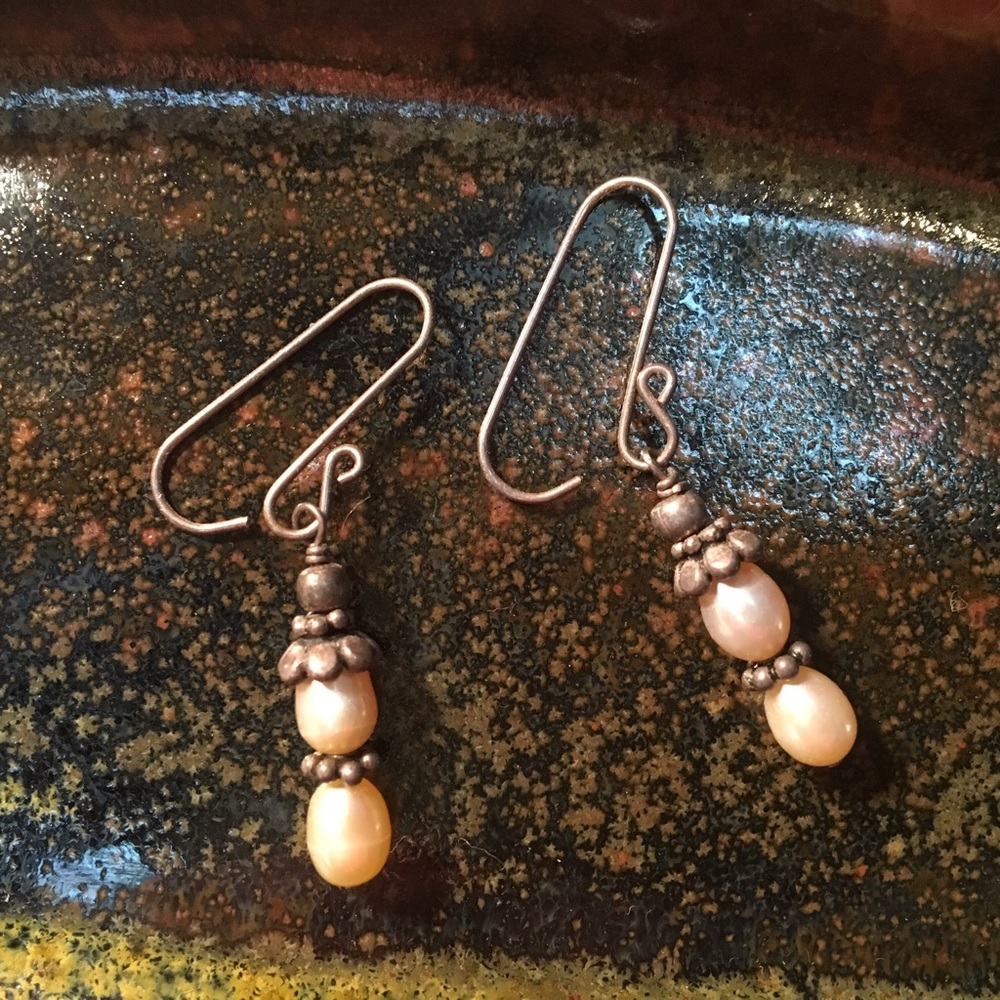 Dainty Loop Earrings